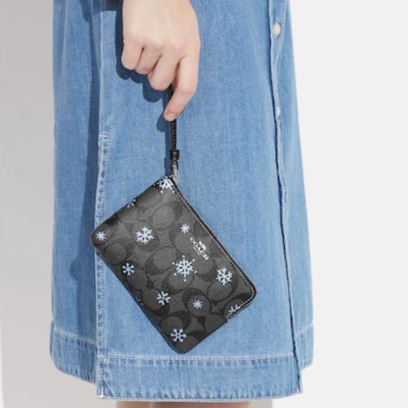 SOLD Coach Snowflake Corner Zip Wristlet in Signature Canvas - Picture 6 of 12